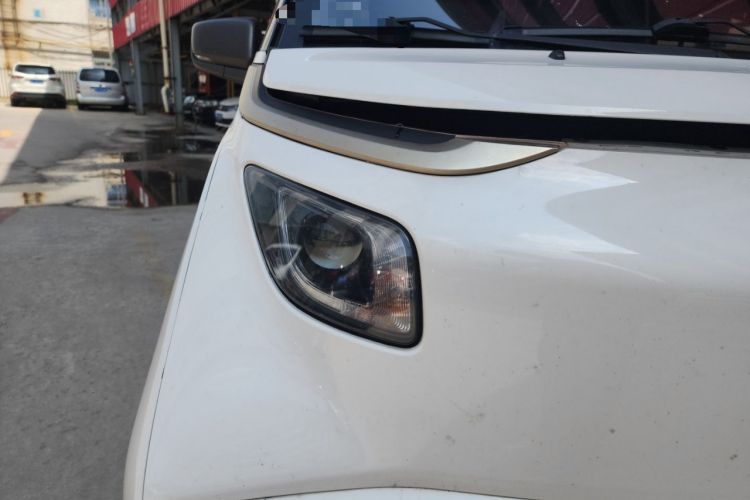 Used Baojun E200 2019 250KM Smart Drive Edition Right Front Headlight