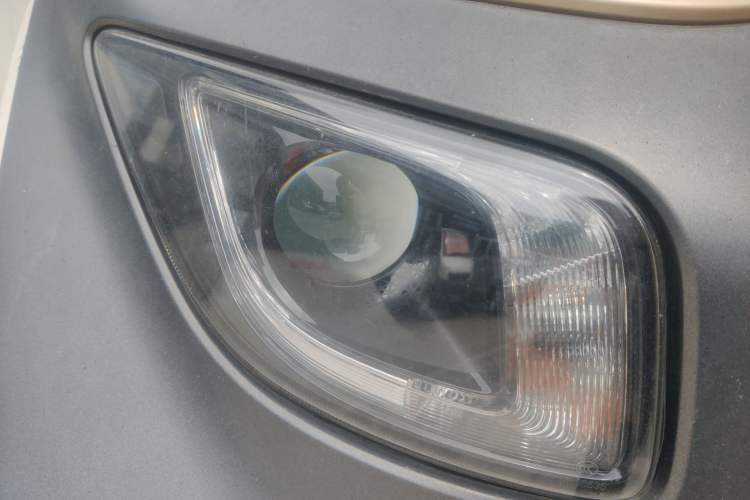 Used Baojun E200 2019 250KM Smart Enjoyment Version Right Front Headlight