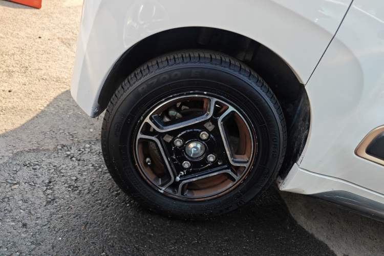 Used Baojun E200 2019 250KM Smart Enjoyment Version Right Rear Wheel Hub