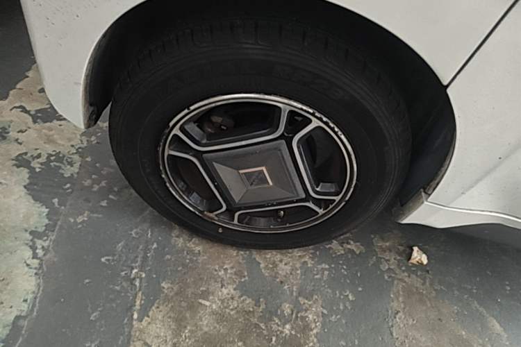 Used Baojun E200 2019 250KM Smart Enjoyment Version Right Rear Wheel Hub