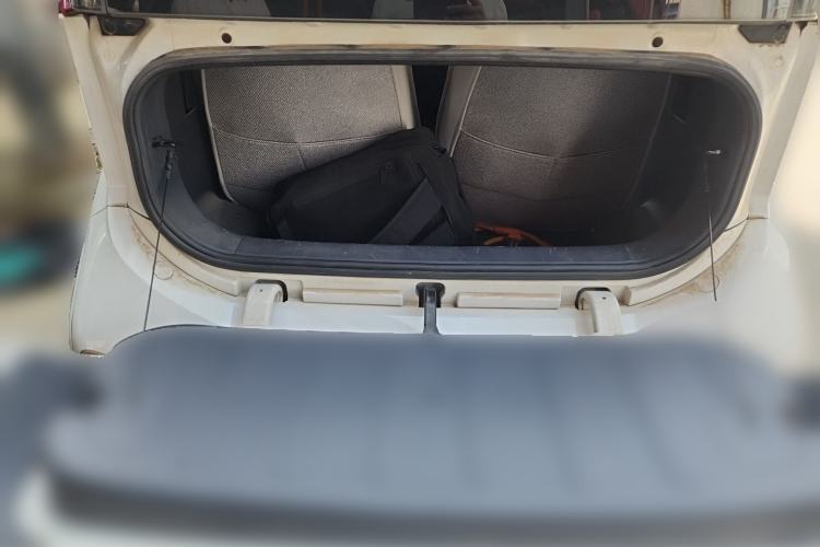Used Baojun E200 2019 250KM Smart Drive Edition Trunk