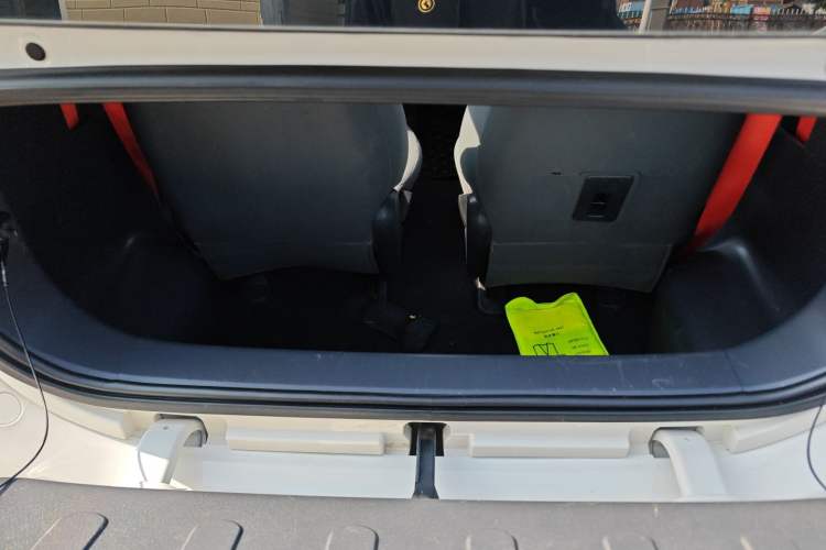 Used Baojun E200 2019 250KM Smart Enjoyment Version Trunk