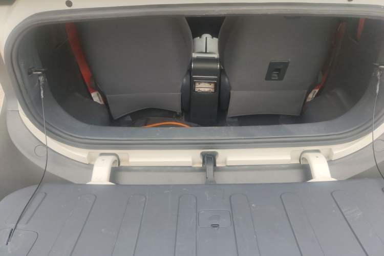 Used Baojun E200 2019 250KM Smart Enjoyment Version Trunk