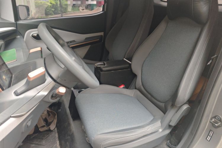 Used Baojun E200 2020 305KM Smart Drive Version Left Front Seat