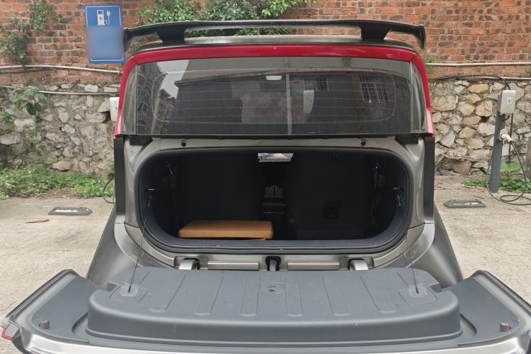 Used Baojun E200 2020 305KM Smart Drive Version Trunk