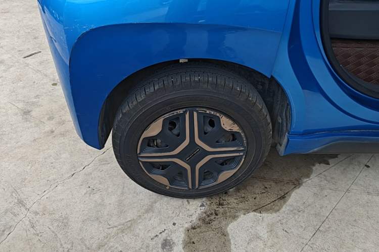Used Baojun E200 2020 305KM Smart Drive Version Right Rear Wheel Hub