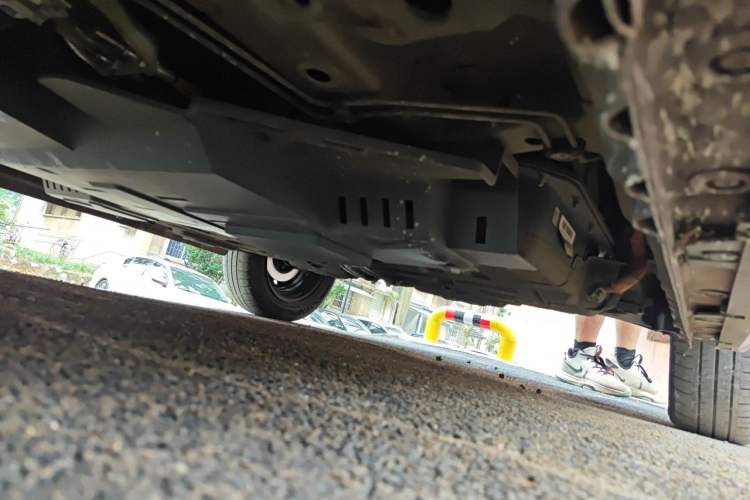 Used Baojun E200 2020 305KM Smart Drive Version Chassis Front Left