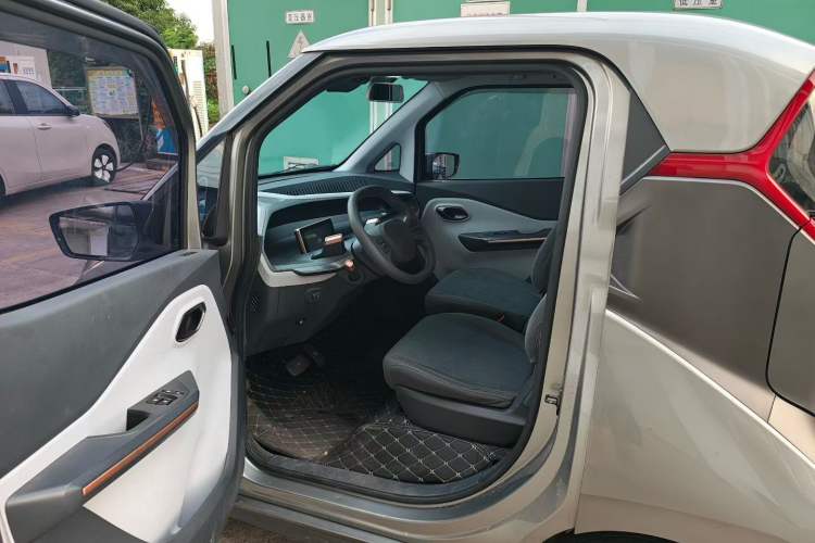 Used Baojun E200 2020 305KM Smart Drive Version Interior 2