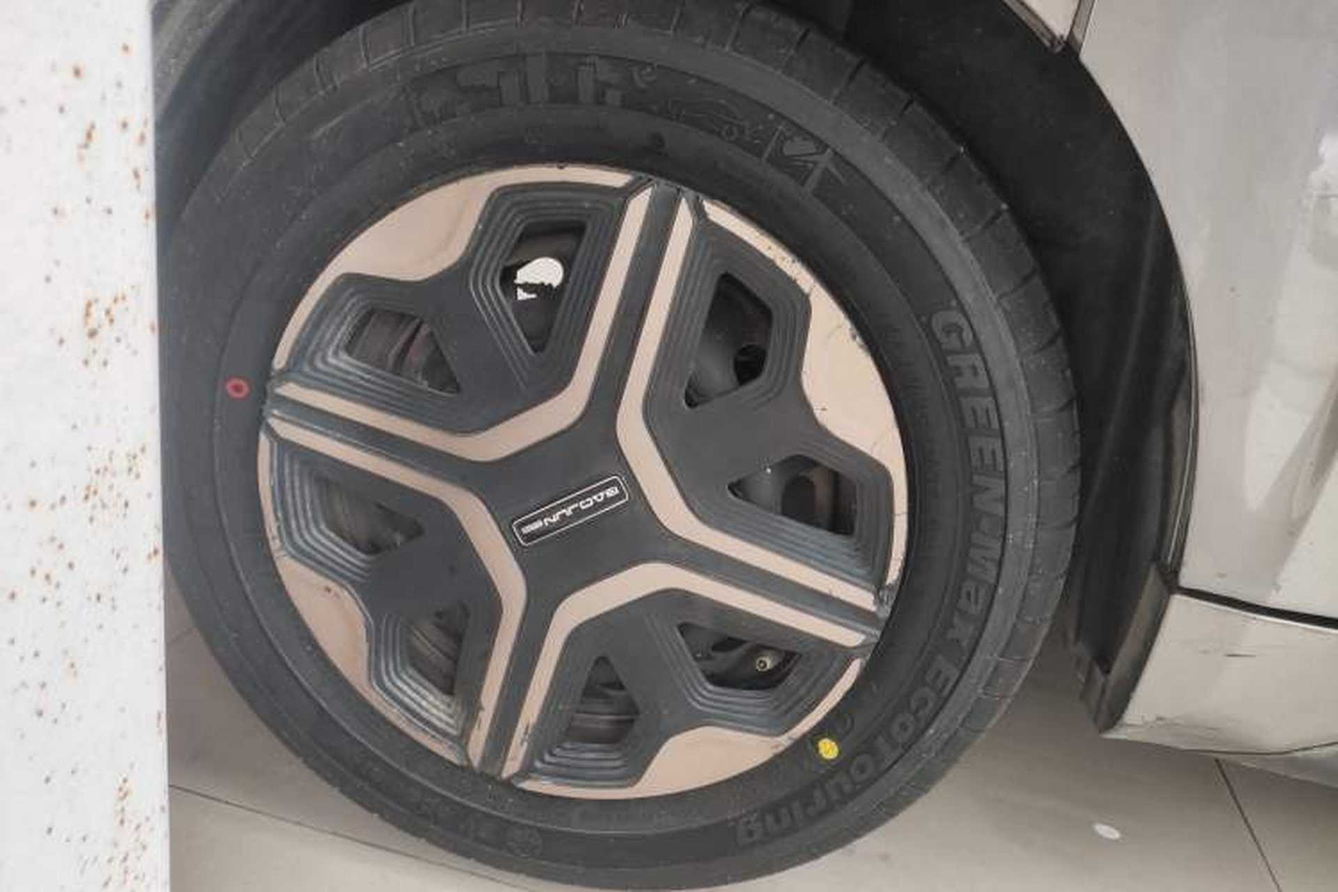 Used Baojun E200 2020 305KM Smart Drive Version Right Rear Wheel Hub