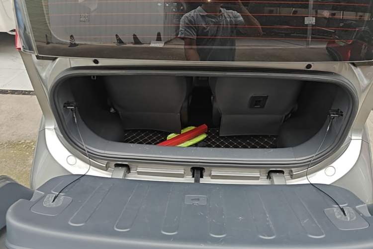 Used Baojun E200 2020 305KM Smart Drive Version Trunk