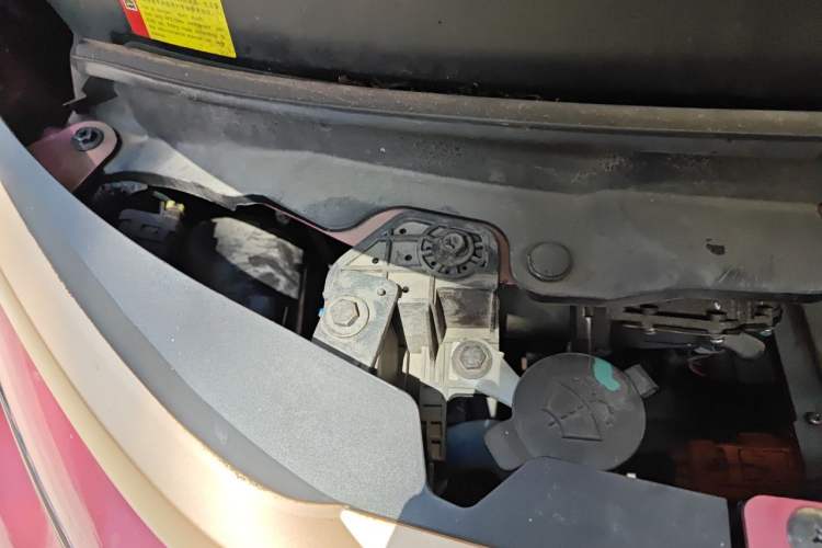 Used Baojun E200 2020 305KM Smart Drive Version Engine Bay Right