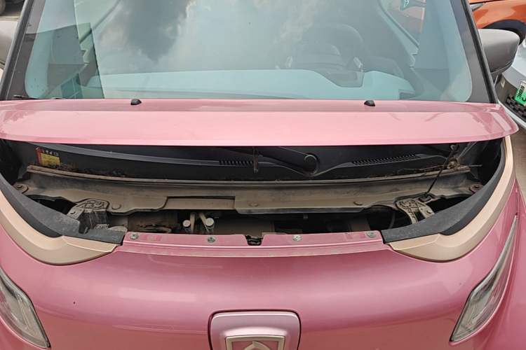 Used Baojun E200 2020 305KM Smart Drive Version Engine Bay