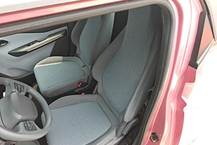 Used Baojun E200 2020 305KM Smart Drive Version Left Rear Seat