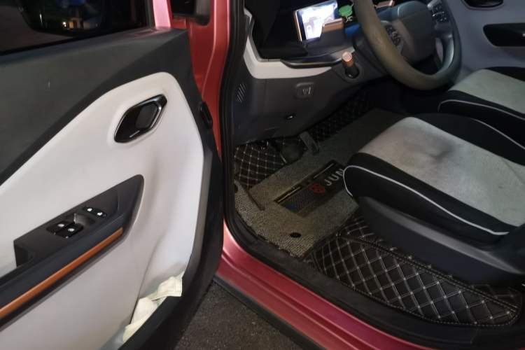 Used Baojun E200 2020 305KM Smart Drive Version Driver Seat