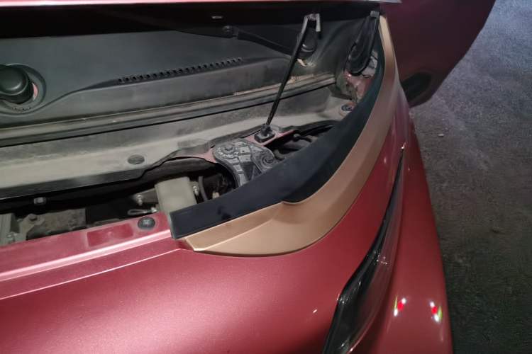 Used Baojun E200 2020 305KM Smart Drive Version Engine Bay Left
