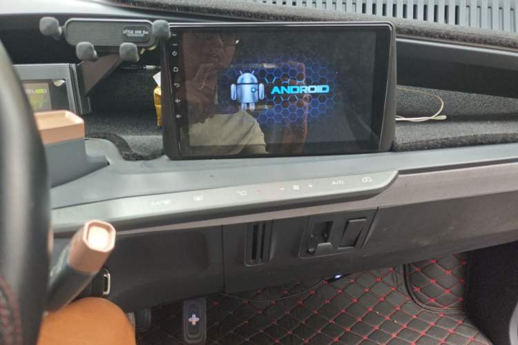 Used Baojun E200 2020 305KM Smart Drive Version Audio And AC Panel