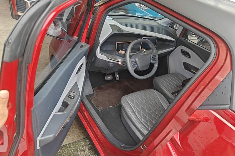 Used Baojun E200 2020 305KM Smart Drive Version Driver Seat