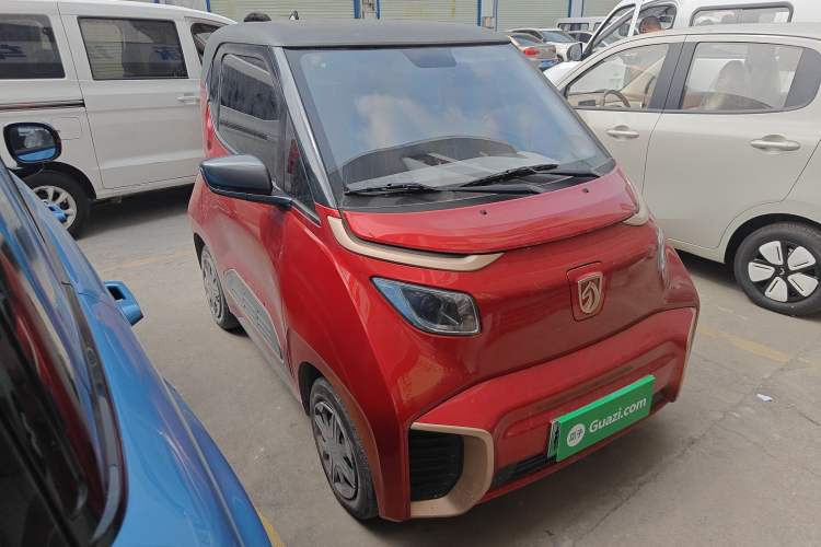Used Baojun E200 2020 305KM Smart Drive Version Front Right 45 Deg