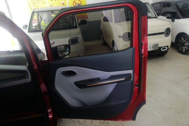 Used Baojun E200 2020 305KM Smart Drive Version Interior 6