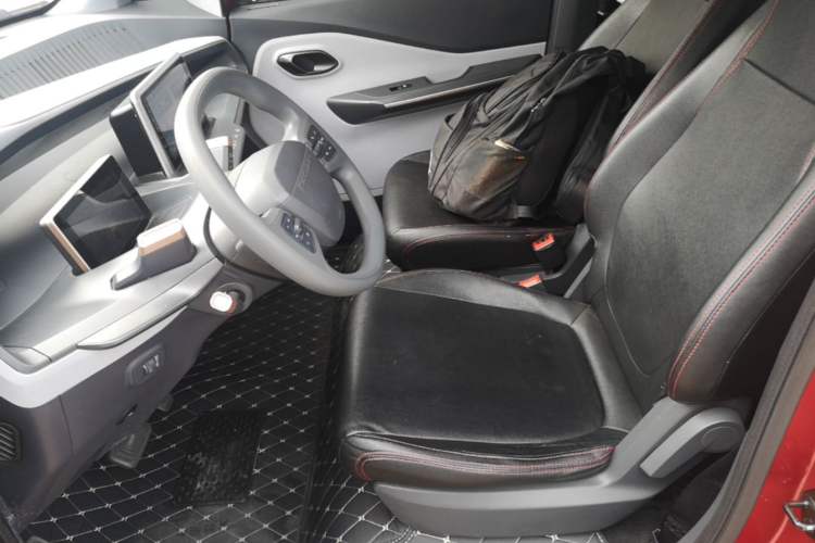 Used Baojun E200 2020 305KM Smart Drive Version Left Front Seat