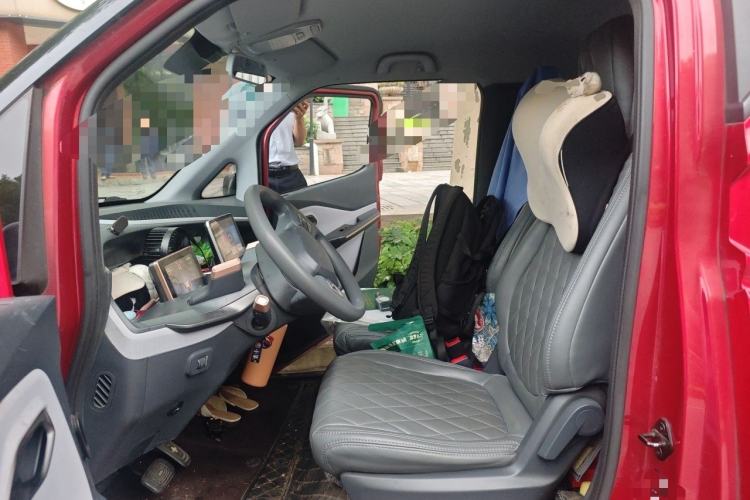 Used Baojun E200 2020 305KM Smart Drive Version Left Front Seat