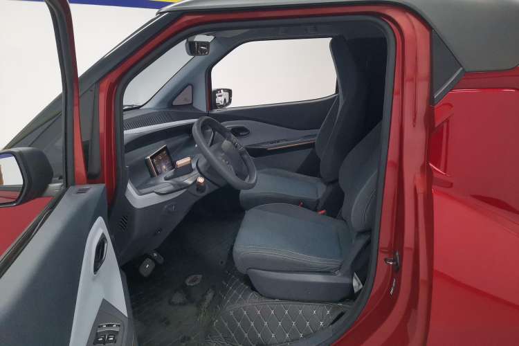 Used Baojun E200 2020 305KM Smart Drive Version Left Rear Seat