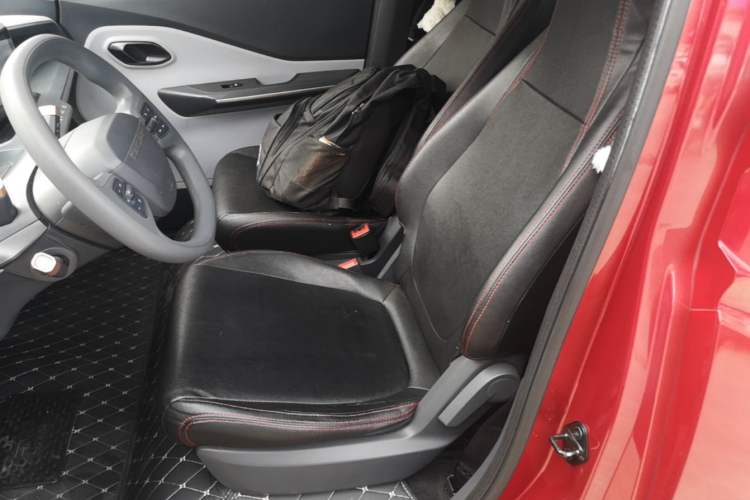 Used Baojun E200 2020 305KM Smart Drive Version Left Rear Seat