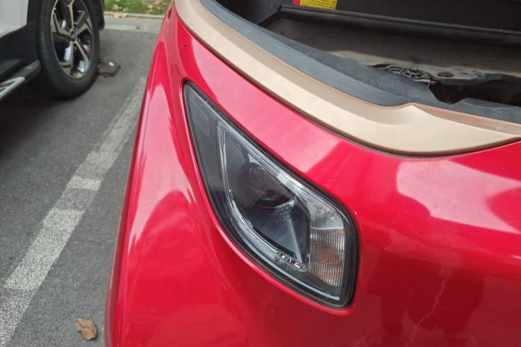 Used Baojun E200 2020 305KM Smart Drive Version Right Front Headlight