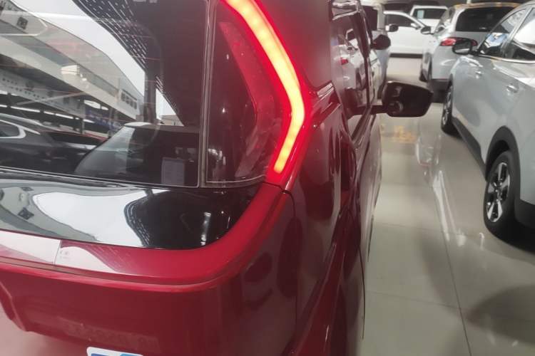 Used Baojun E200 2020 305KM Smart Drive Version Right Rear Taillight