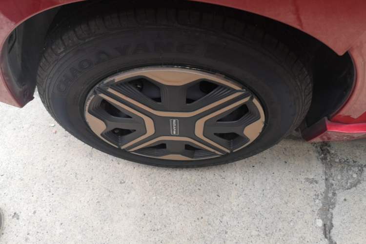 Used Baojun E200 2020 305KM Smart Drive Version Right Rear Wheel Hub