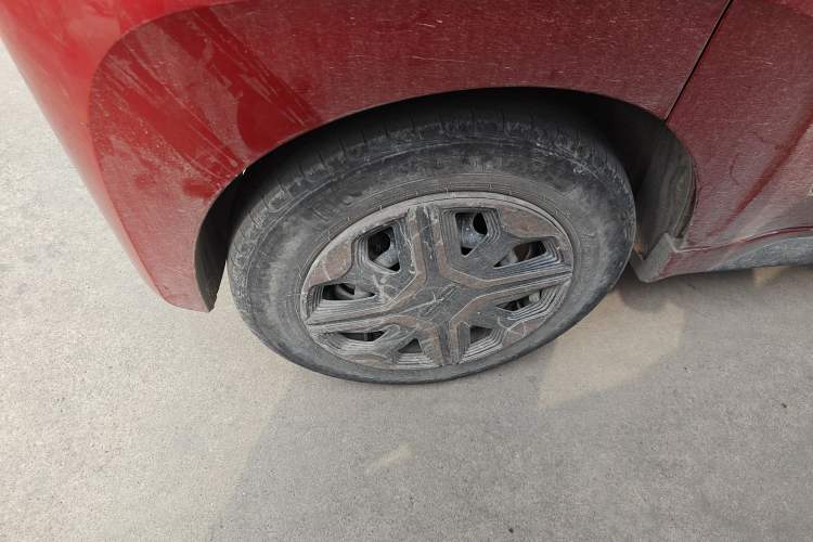 Used Baojun E200 2020 305KM Smart Drive Version Right Rear Wheel Hub