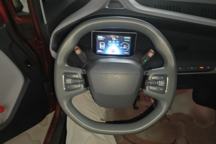 Used Baojun E200 2020 305KM Smart Drive Version Steering Wheel