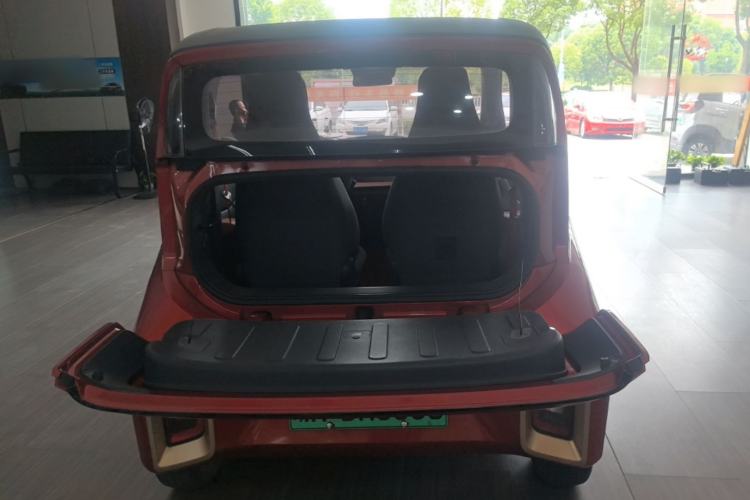 Used Baojun E200 2020 305KM Smart Enjoyment Version Trunk