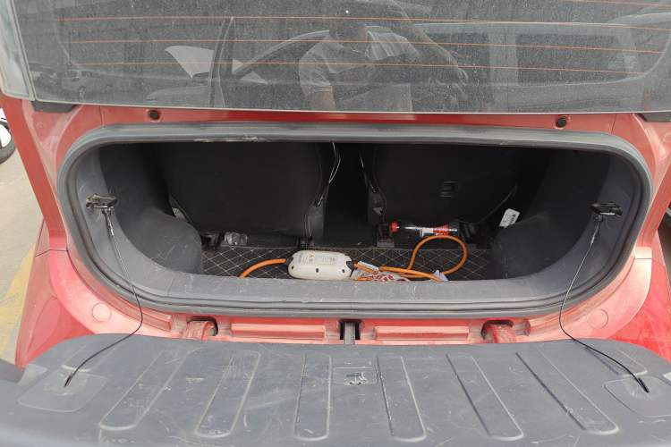 Used Baojun E200 2020 305KM Smart Drive Version Trunk