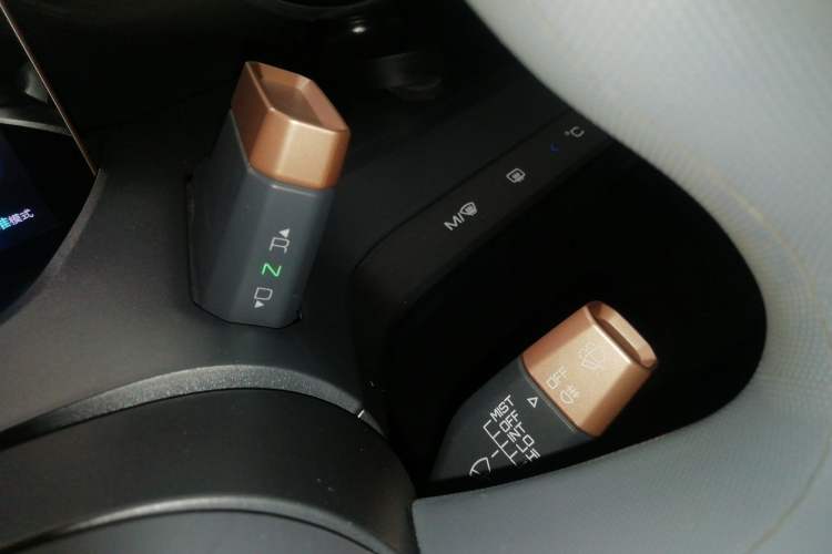 Used Baojun E200 2020 305KM Smart Drive Version Gear Lever