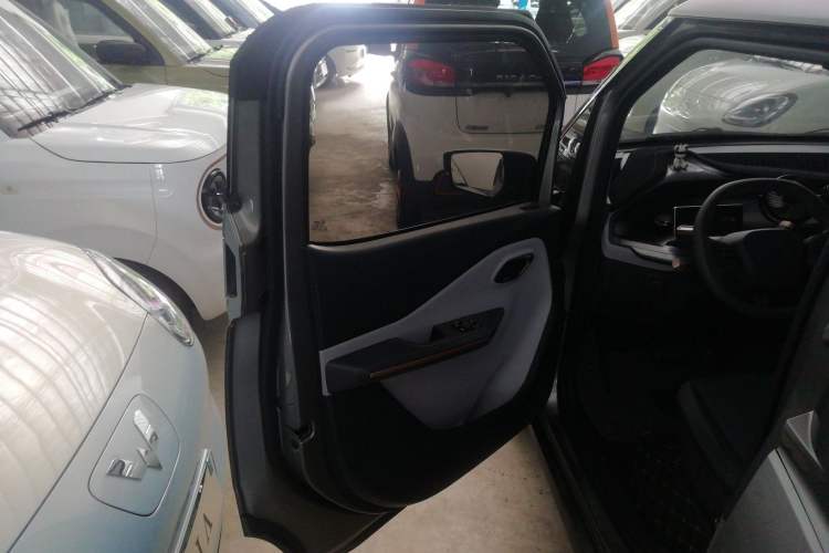 Used Baojun E200 2020 305KM Smart Drive Version Interior 7