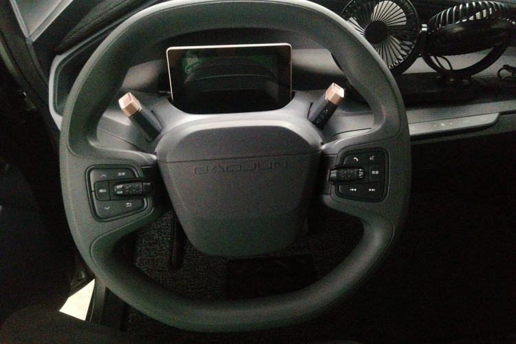 Used Baojun E200 2020 305KM Smart Drive Version Steering Wheel