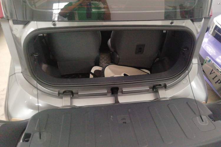 Used Baojun E200 2020 305KM Smart Drive Version Trunk