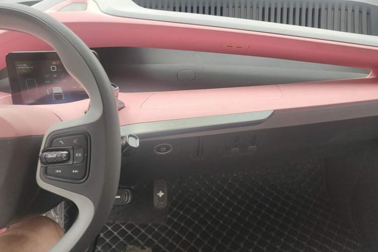 Used Baojun E200 2020 305KM Smart Enjoyment Version Audio And AC Panel
