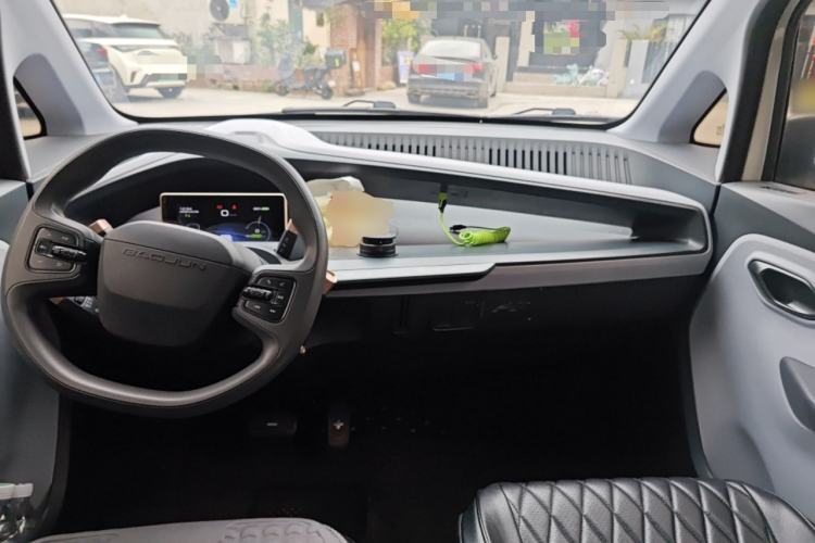 Used Baojun E200 2020 305KM Smart Drive Version Center Console