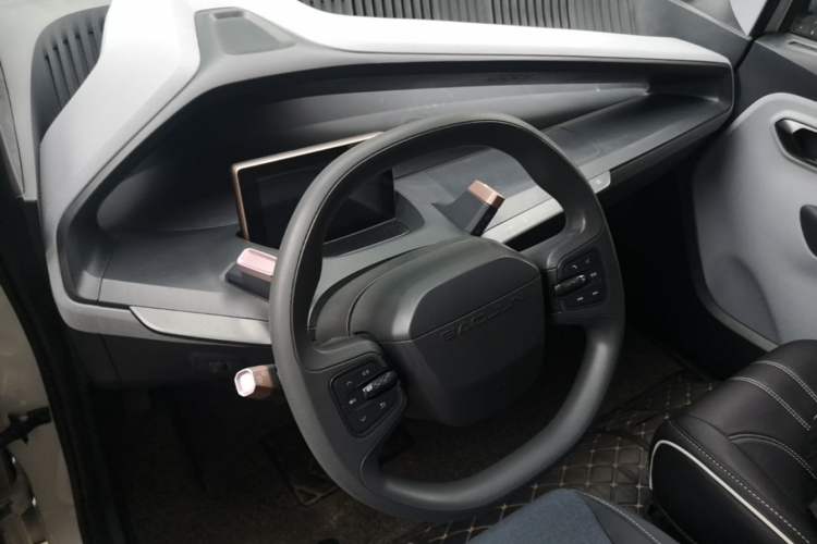 Used Baojun E200 2020 305KM Smart Drive Version Center Console