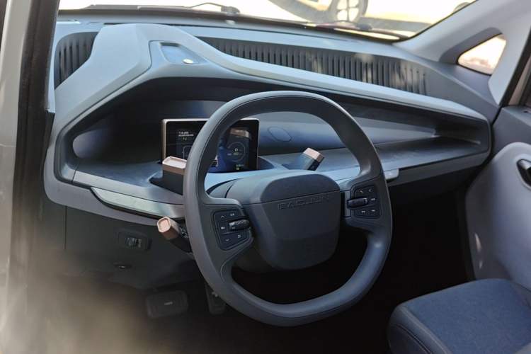 Used Baojun E200 2020 305KM Smart Drive Version Center Console