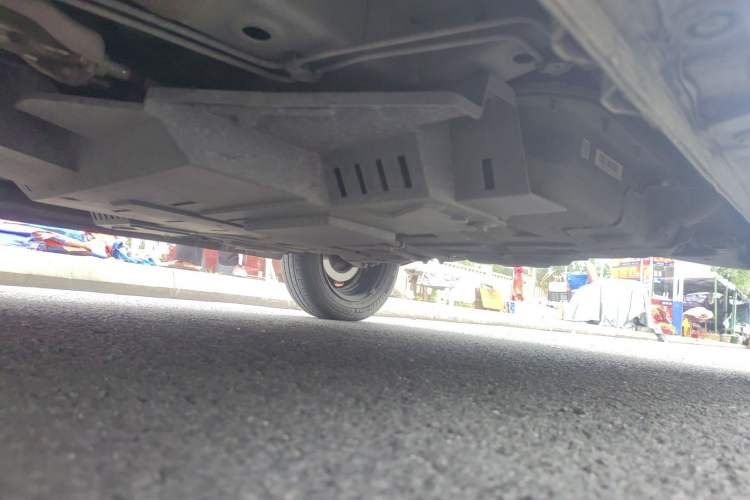 Used Baojun E200 2020 305KM Smart Drive Version Chassis Front Left