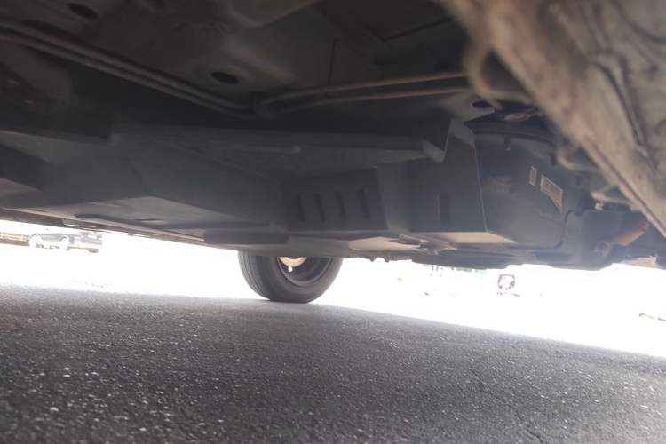 Used Baojun E200 2020 305KM Smart Drive Version Chassis Front Left