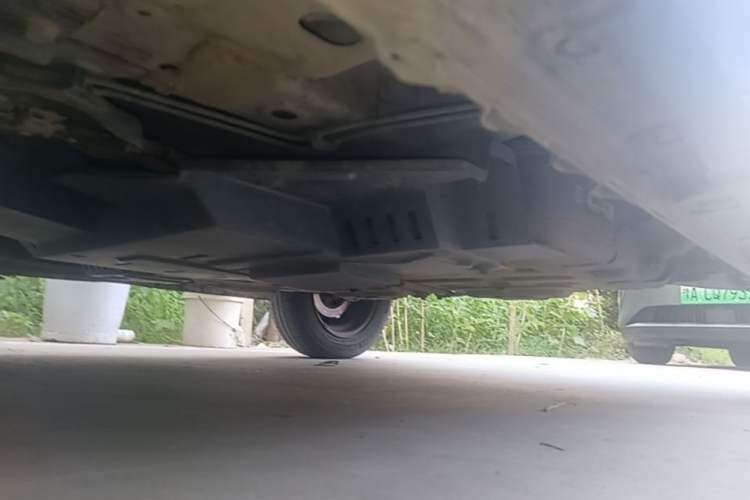 Used Baojun E200 2020 305KM Smart Drive Version Chassis Front Left