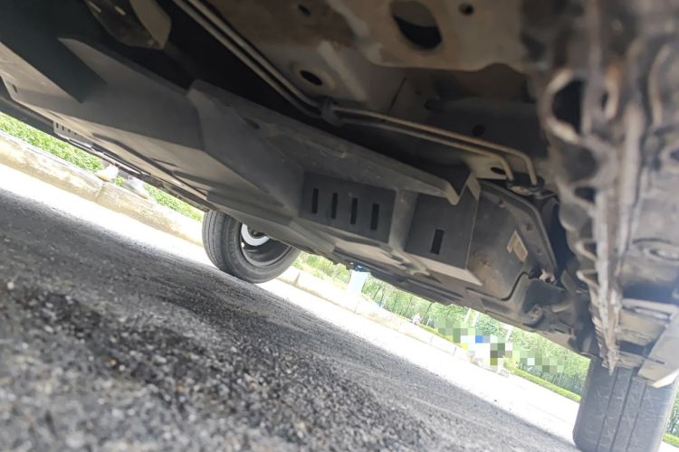 Used Baojun E200 2020 305KM Smart Drive Version Chassis Front Left