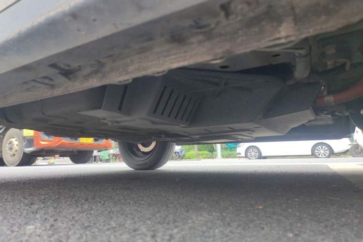 Used Baojun E200 2020 305KM Smart Drive Version Chassis Front Right