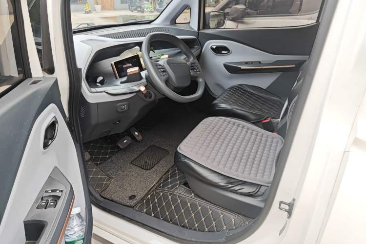 Used Baojun E200 2020 305KM Smart Drive Version Driver Seat