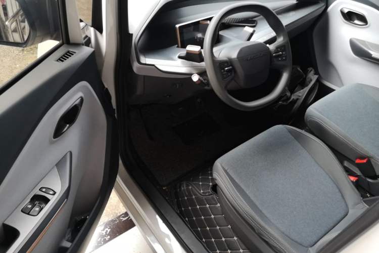 Used Baojun E200 2020 305KM Smart Drive Version Driver Seat
