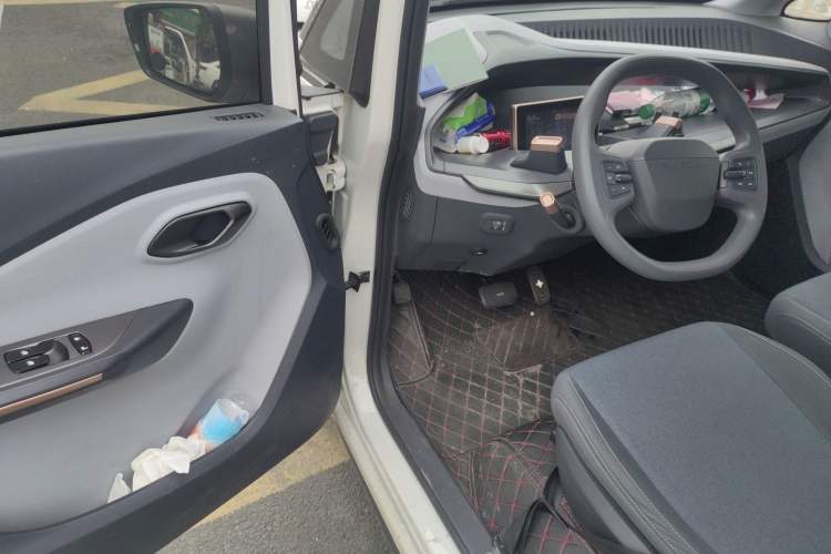 Used Baojun E200 2020 305KM Smart Drive Version Driver Seat